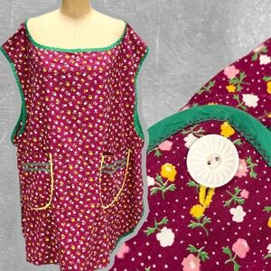 VINTAGE calico floral house apron‎ chore smock garden kitchen studio crafting